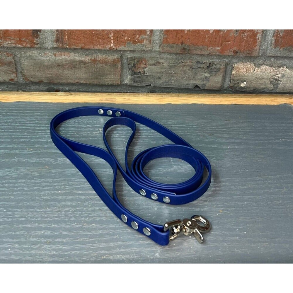 5.5’ Biothane Standard Dog Leash w/Traffic Handle 5/8" width Trigger Snap USA